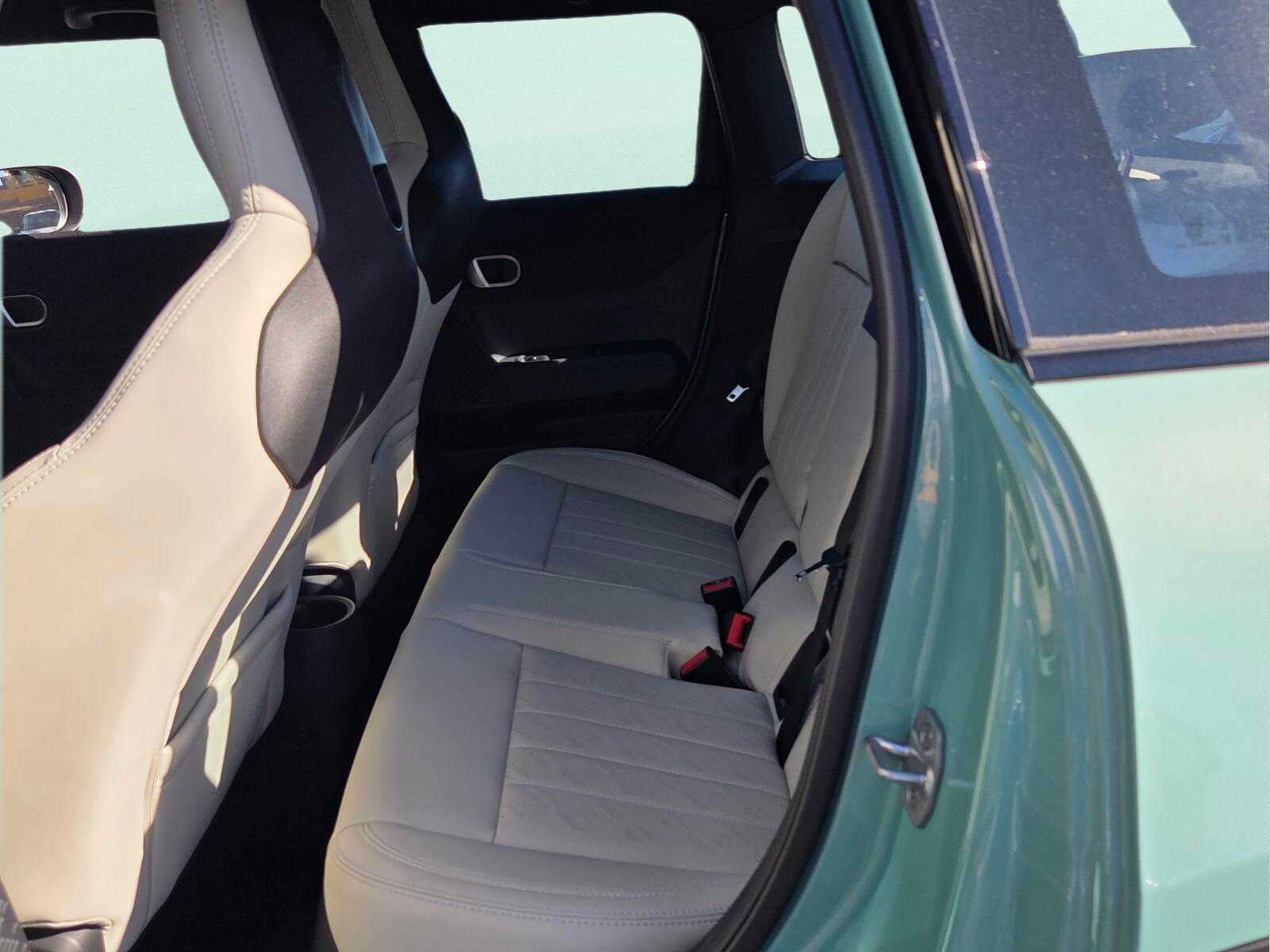 2027 MINI 4 DOOR ICONIC