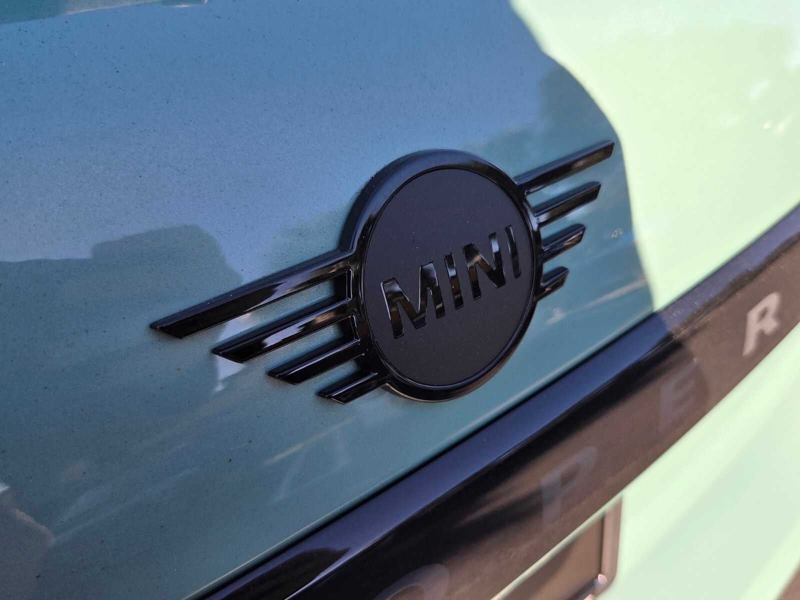 2027 MINI 4 DOOR ICONIC