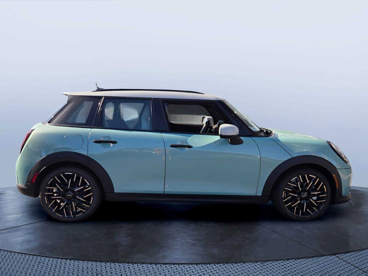 2027 MINI 4 DOOR ICONIC