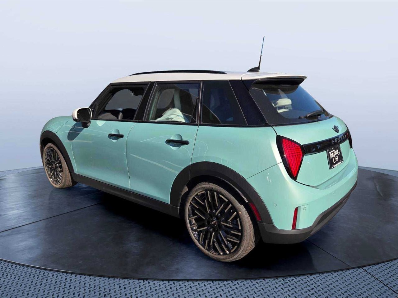 2027 MINI 4 DOOR ICONIC