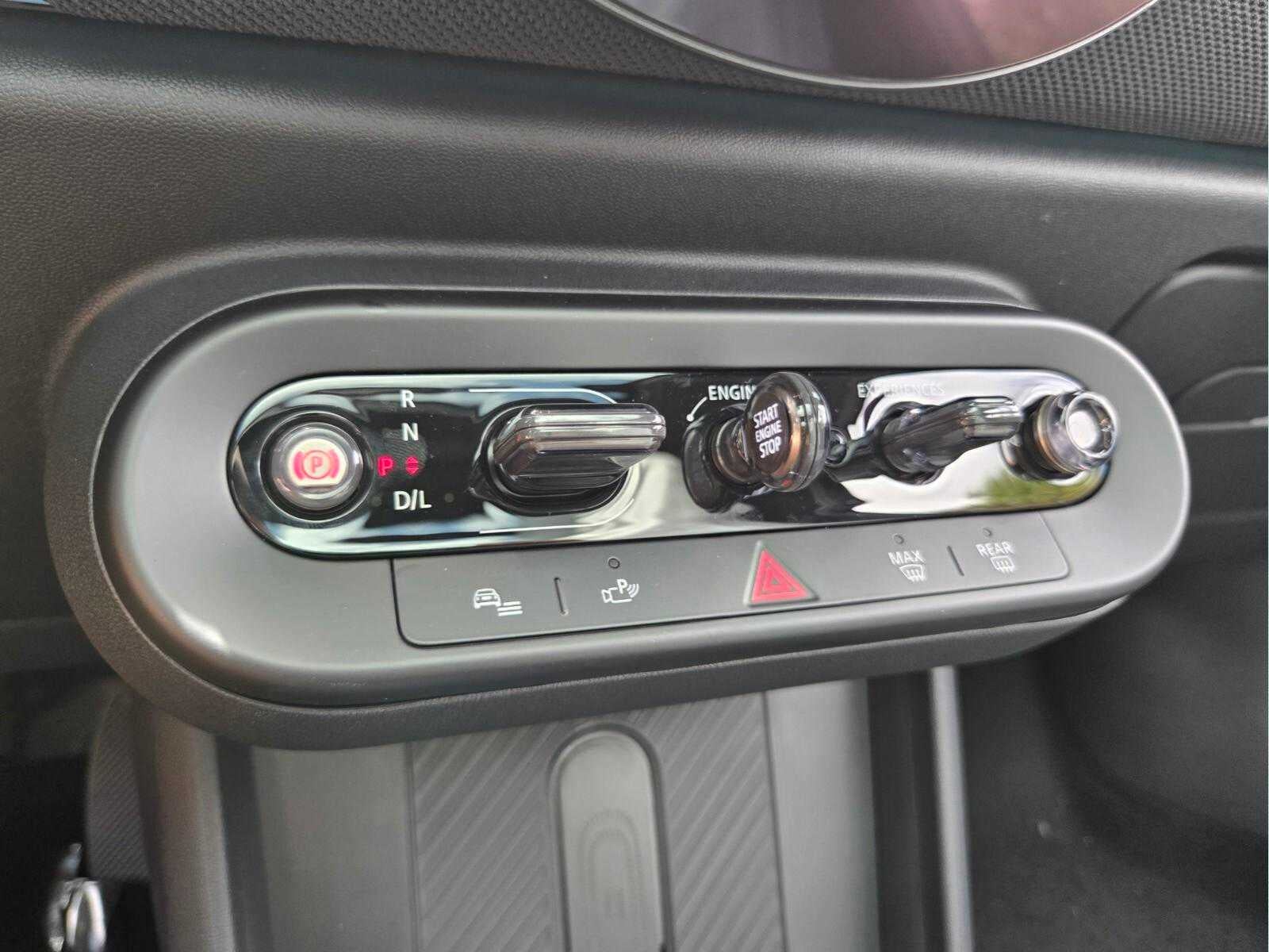 2026 MINI 4 DOOR SIGNATURE PLUS