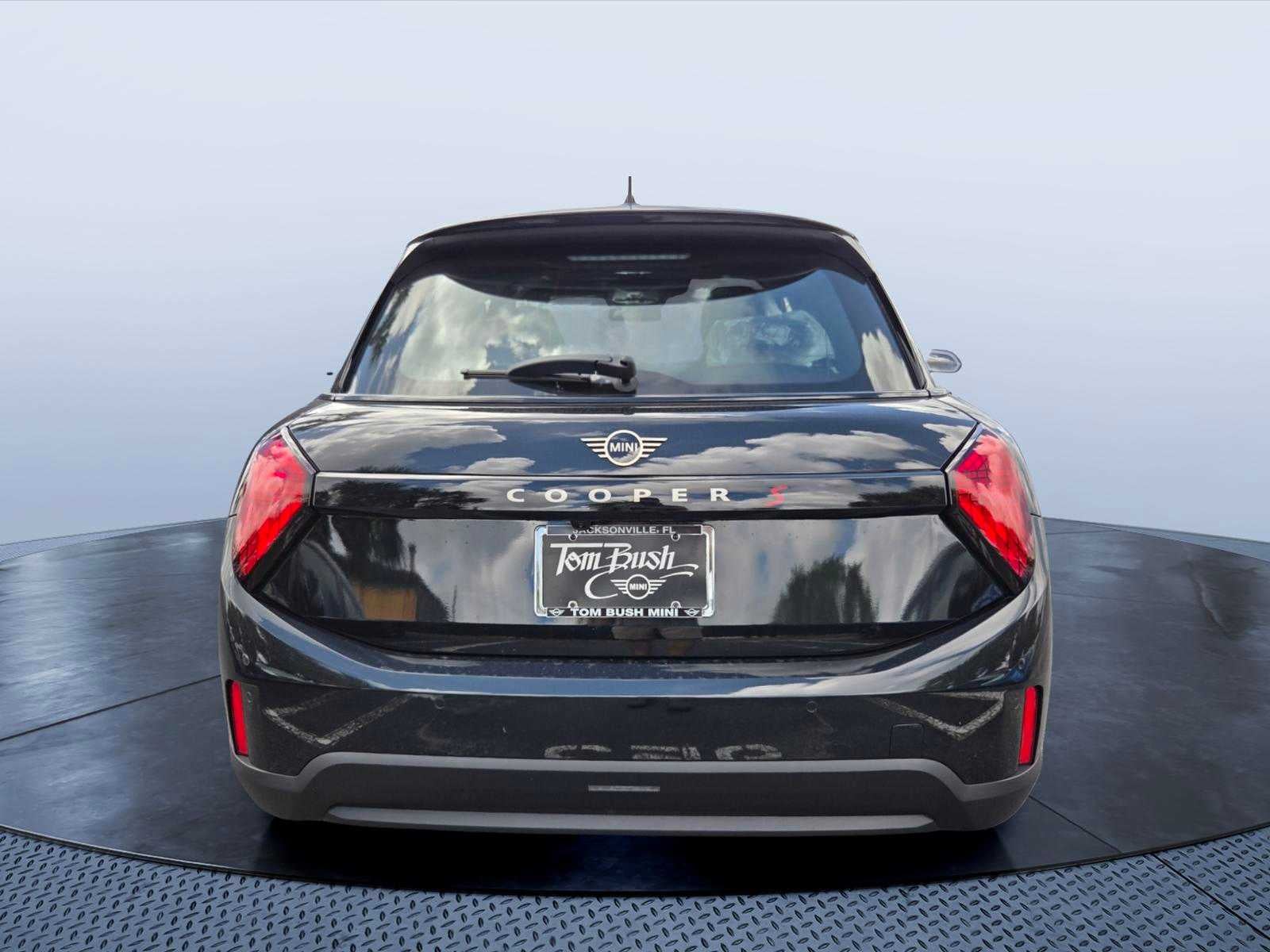 2026 MINI 4 DOOR SIGNATURE PLUS