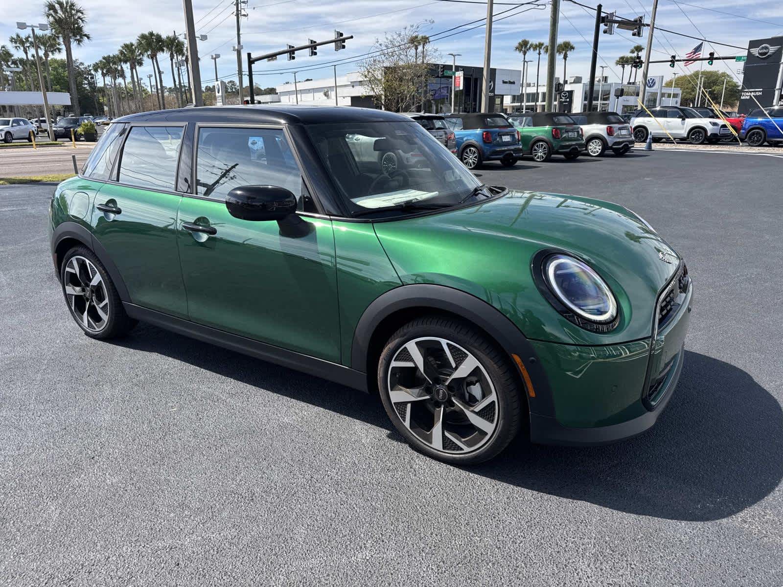 2026 MINI 4 DOOR ICONIC