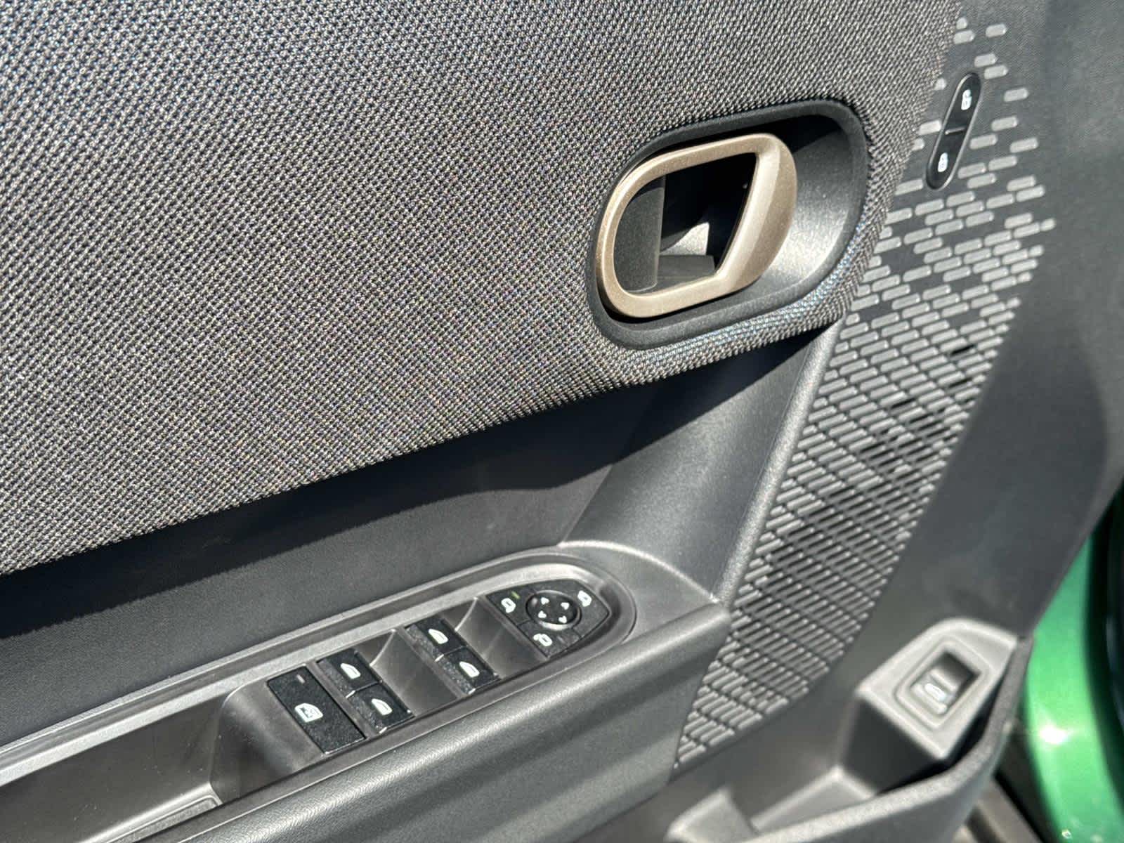 2026 MINI 4 DOOR ICONIC