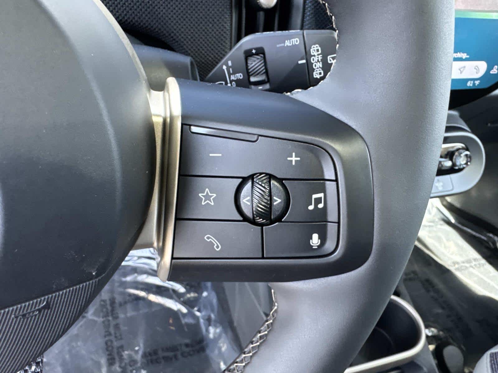 2026 MINI 4 DOOR ICONIC