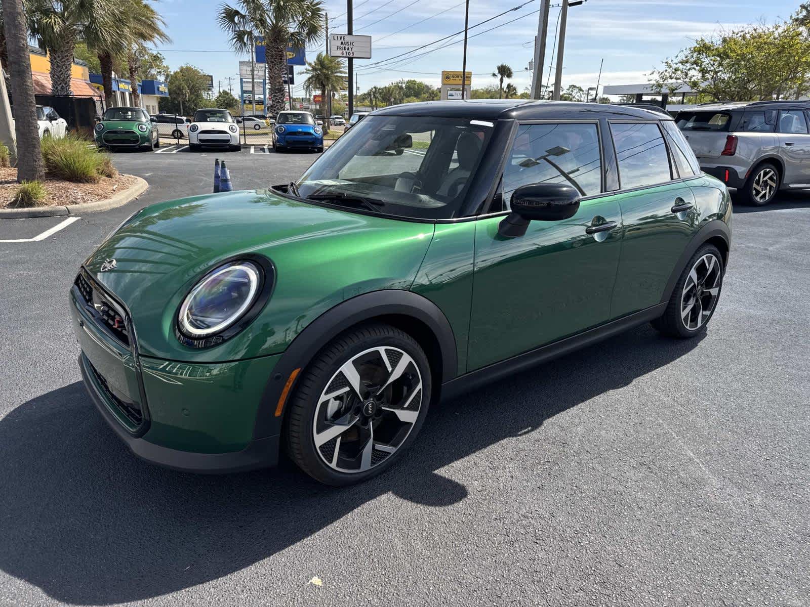 2026 MINI 4 DOOR ICONIC