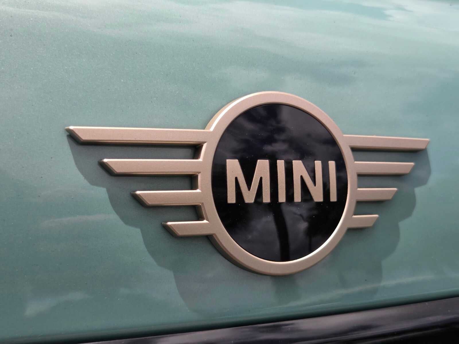 2026 MINI 4 DOOR SIGNATURE PLUS