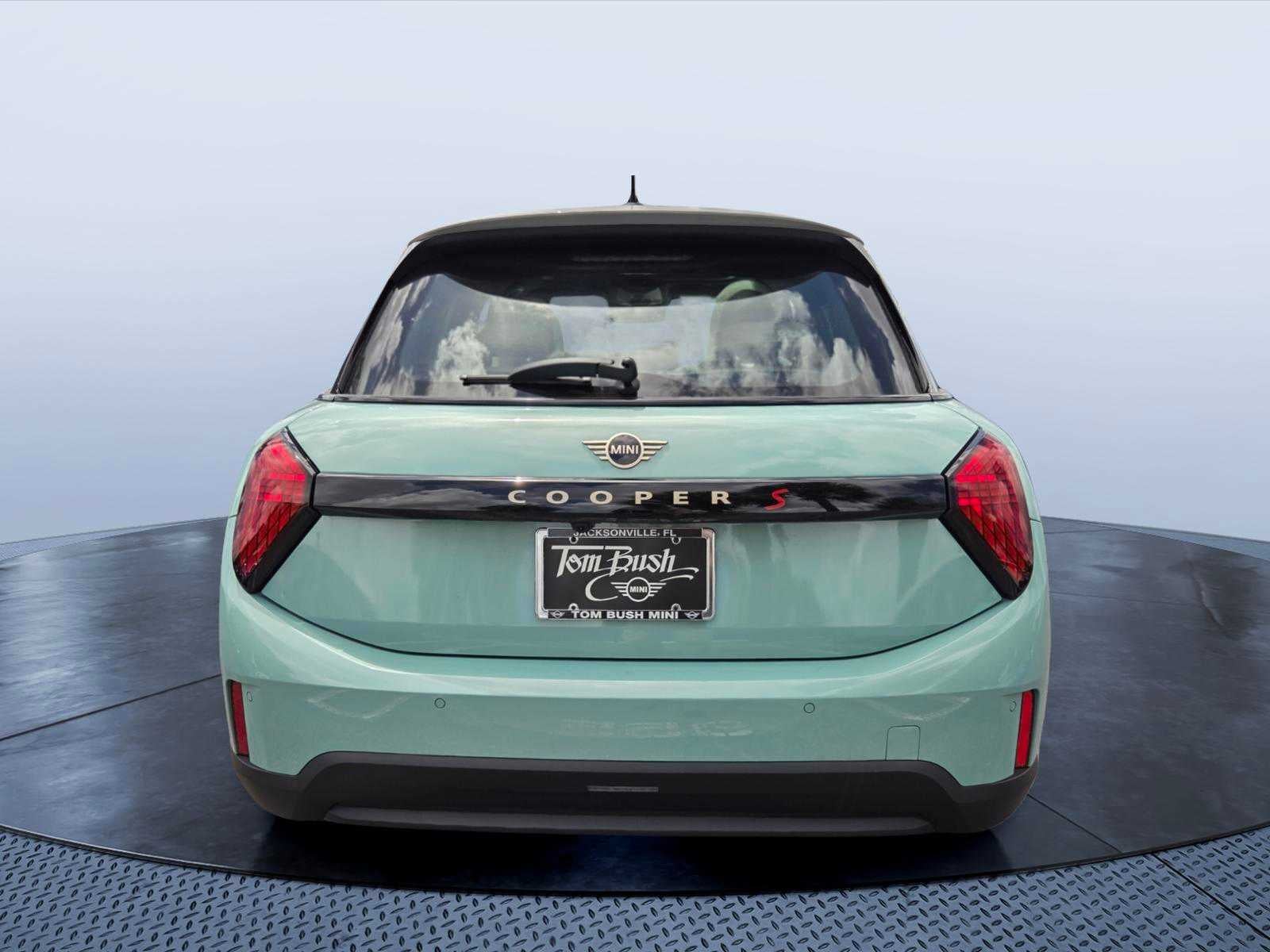 2026 MINI 4 DOOR SIGNATURE PLUS