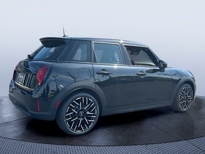 2026 MINI 4 DOOR ICONIC