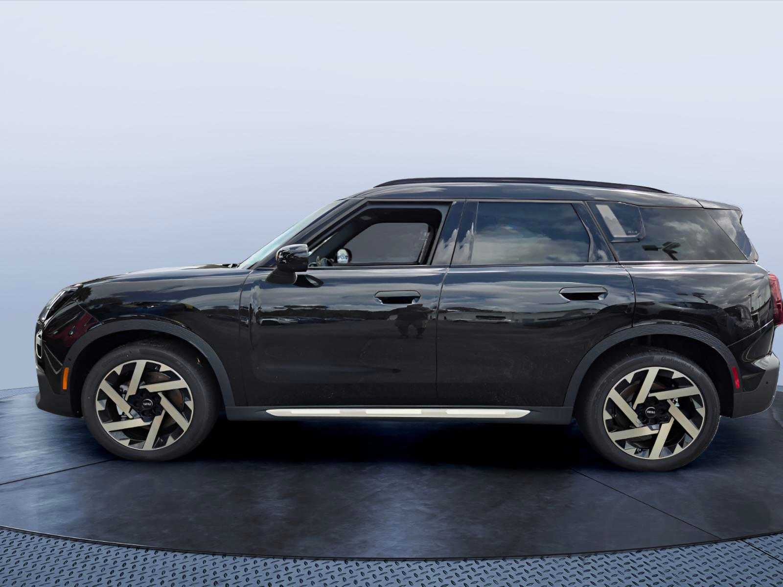 2027 MINI COUNTRYMAN ICONIC