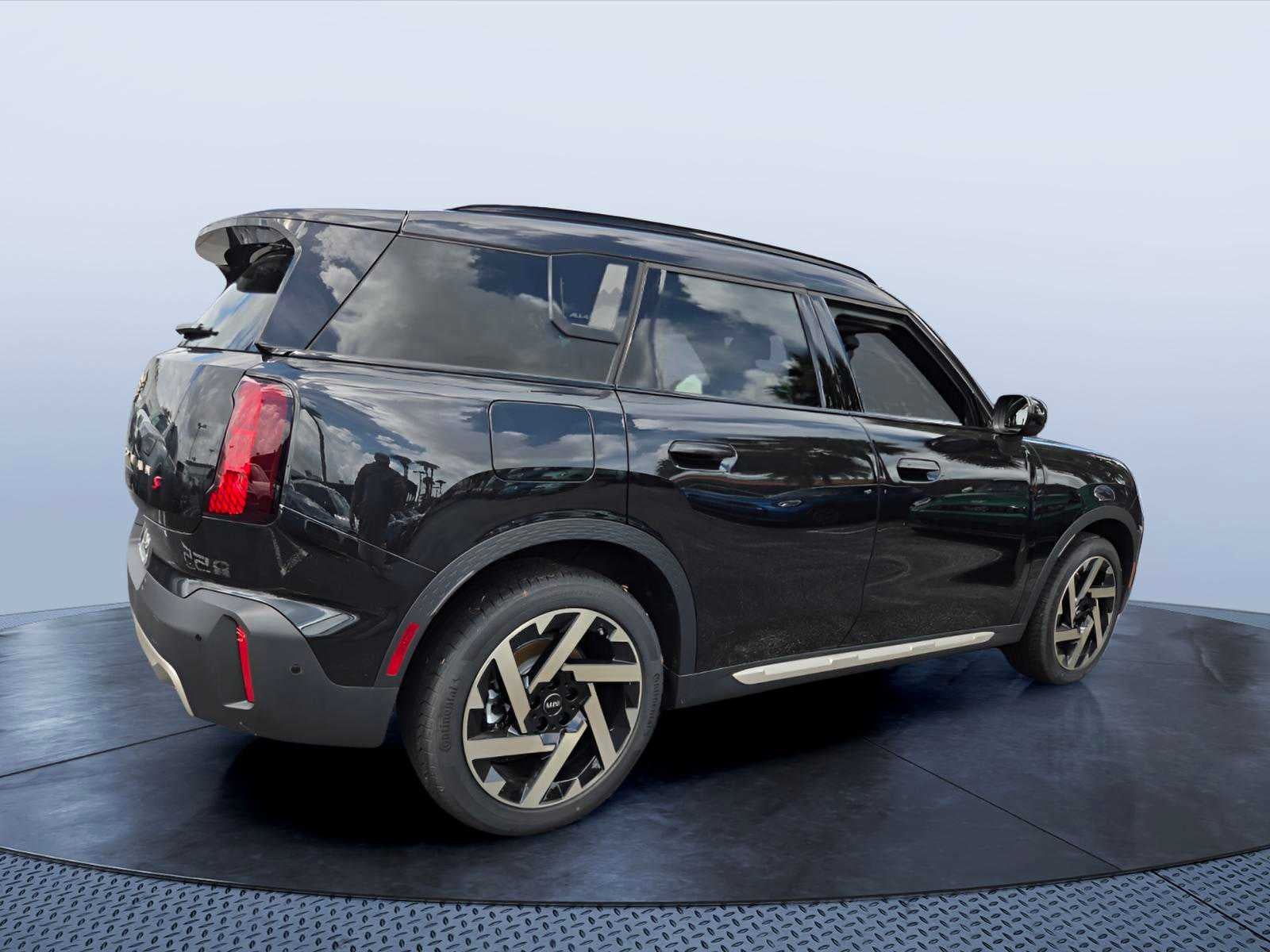 2027 MINI COUNTRYMAN ICONIC