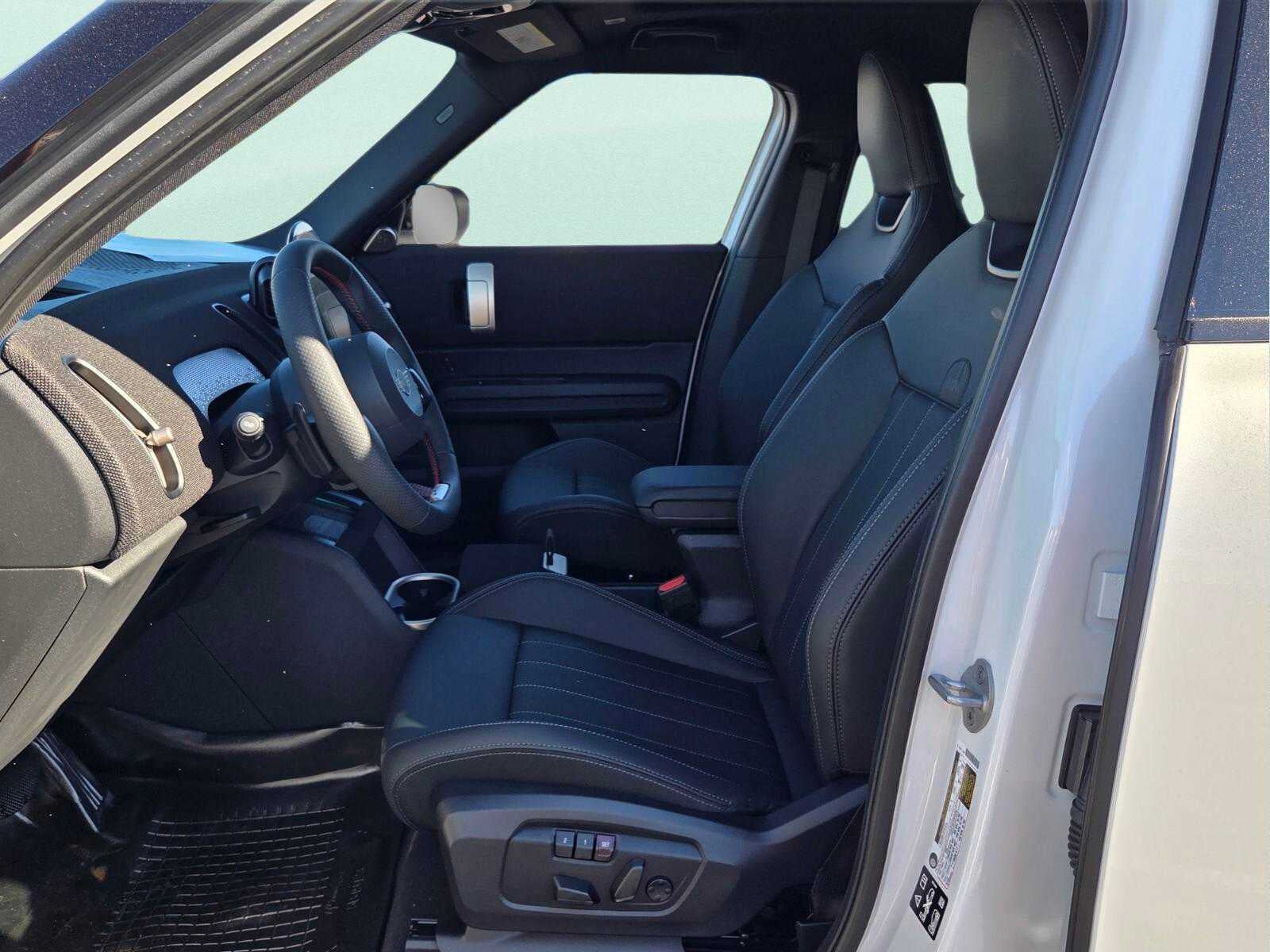 2027 MINI COUNTRYMAN ICONIC