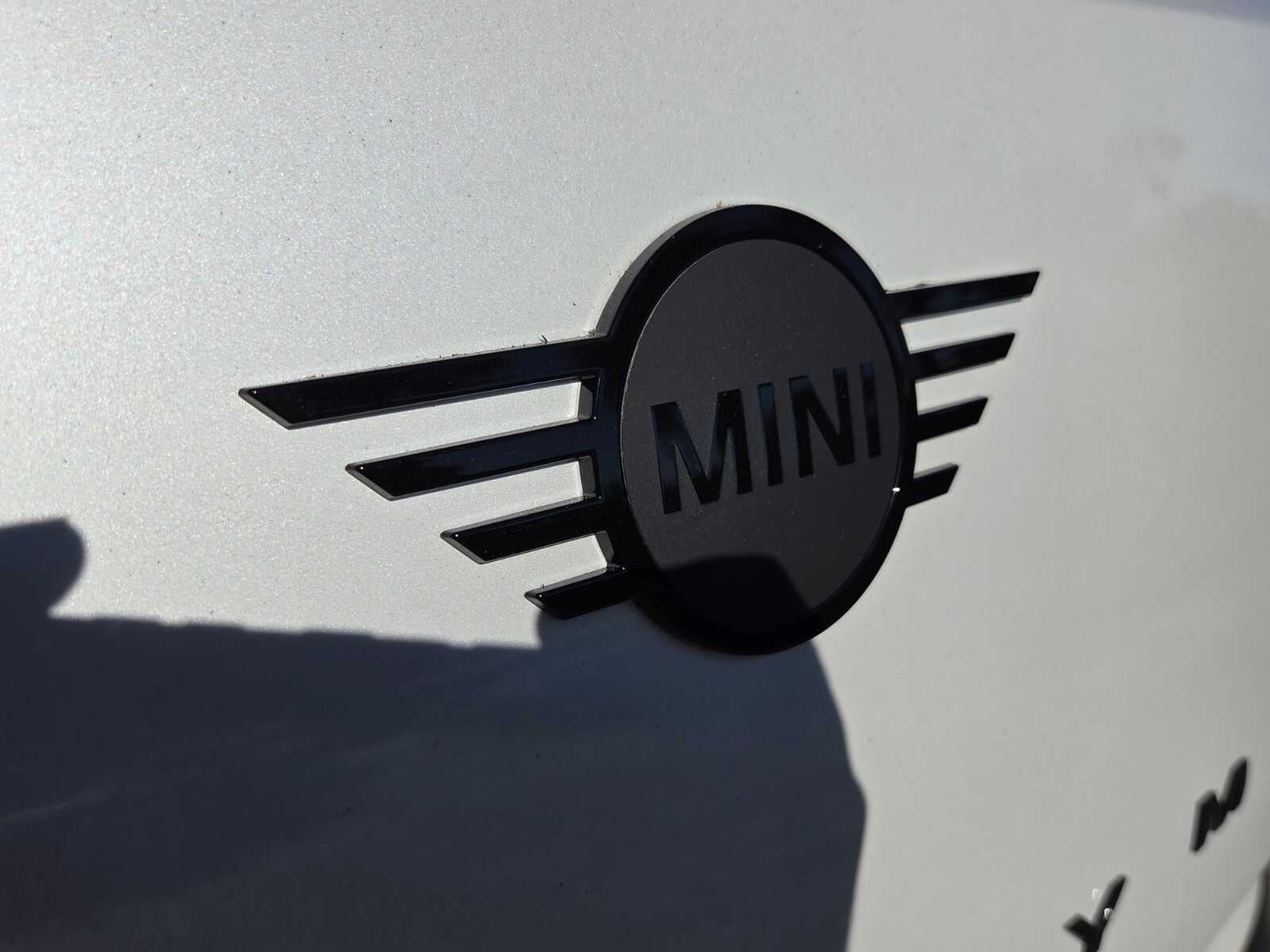 2027 MINI COUNTRYMAN ICONIC