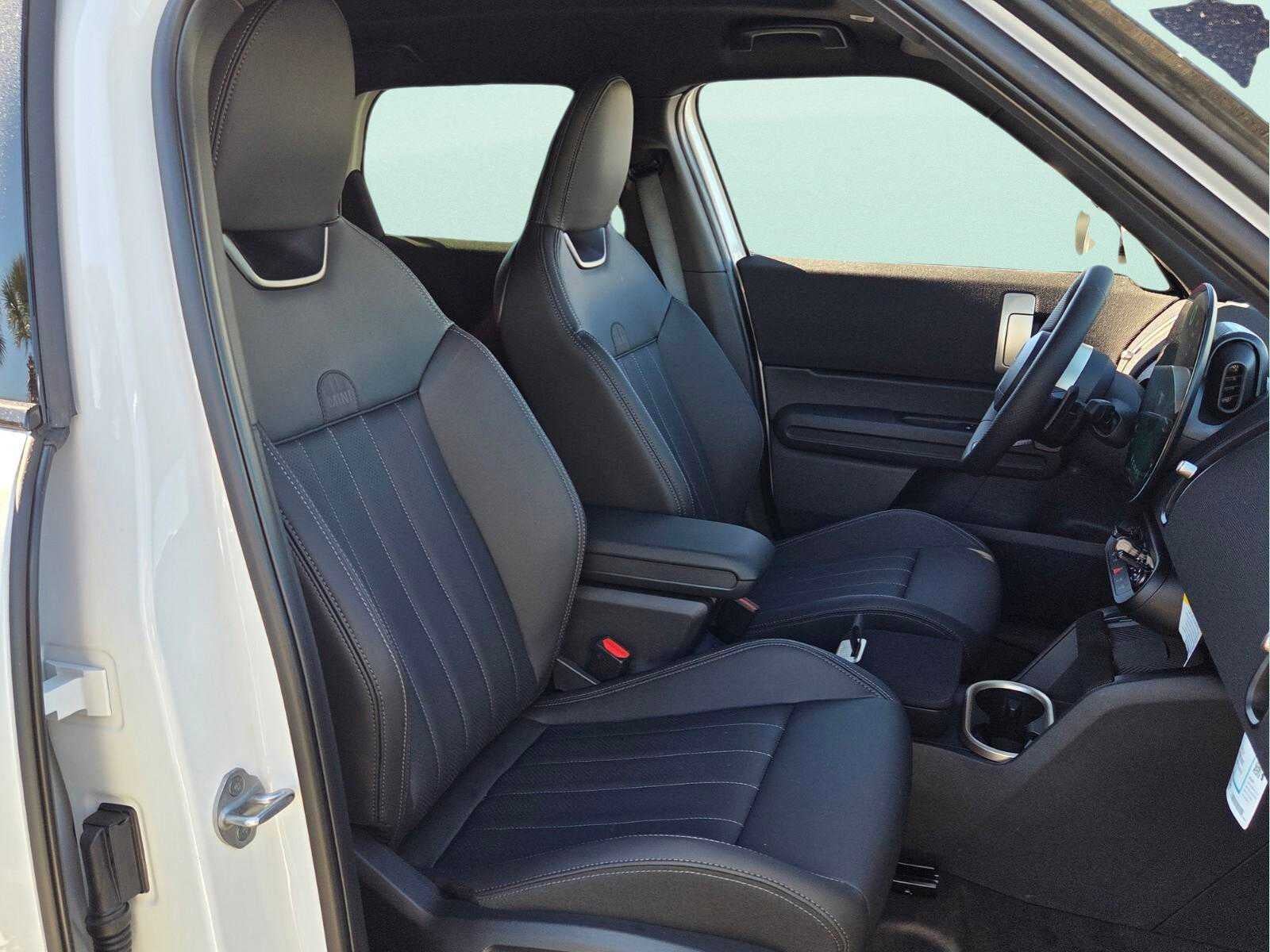 2027 MINI COUNTRYMAN ICONIC