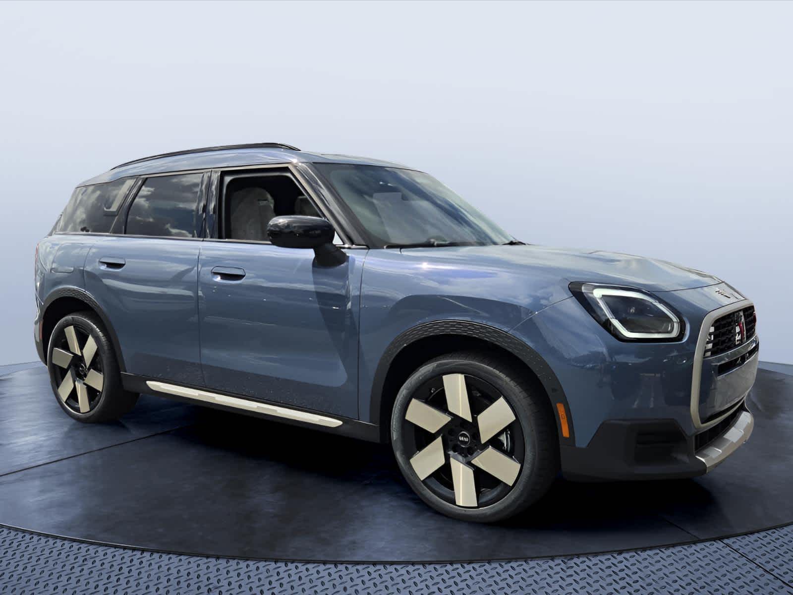 2027 MINI COUNTRYMAN ICONIC