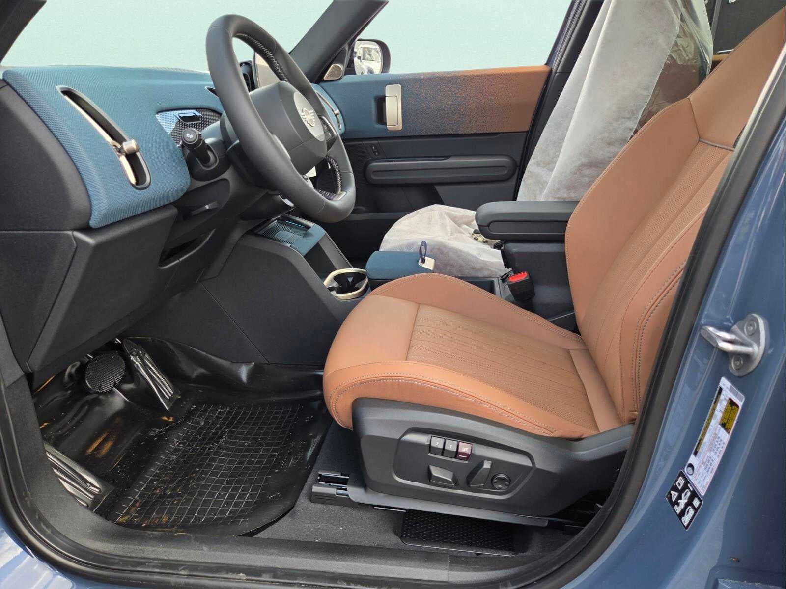 2027 MINI COUNTRYMAN ICONIC