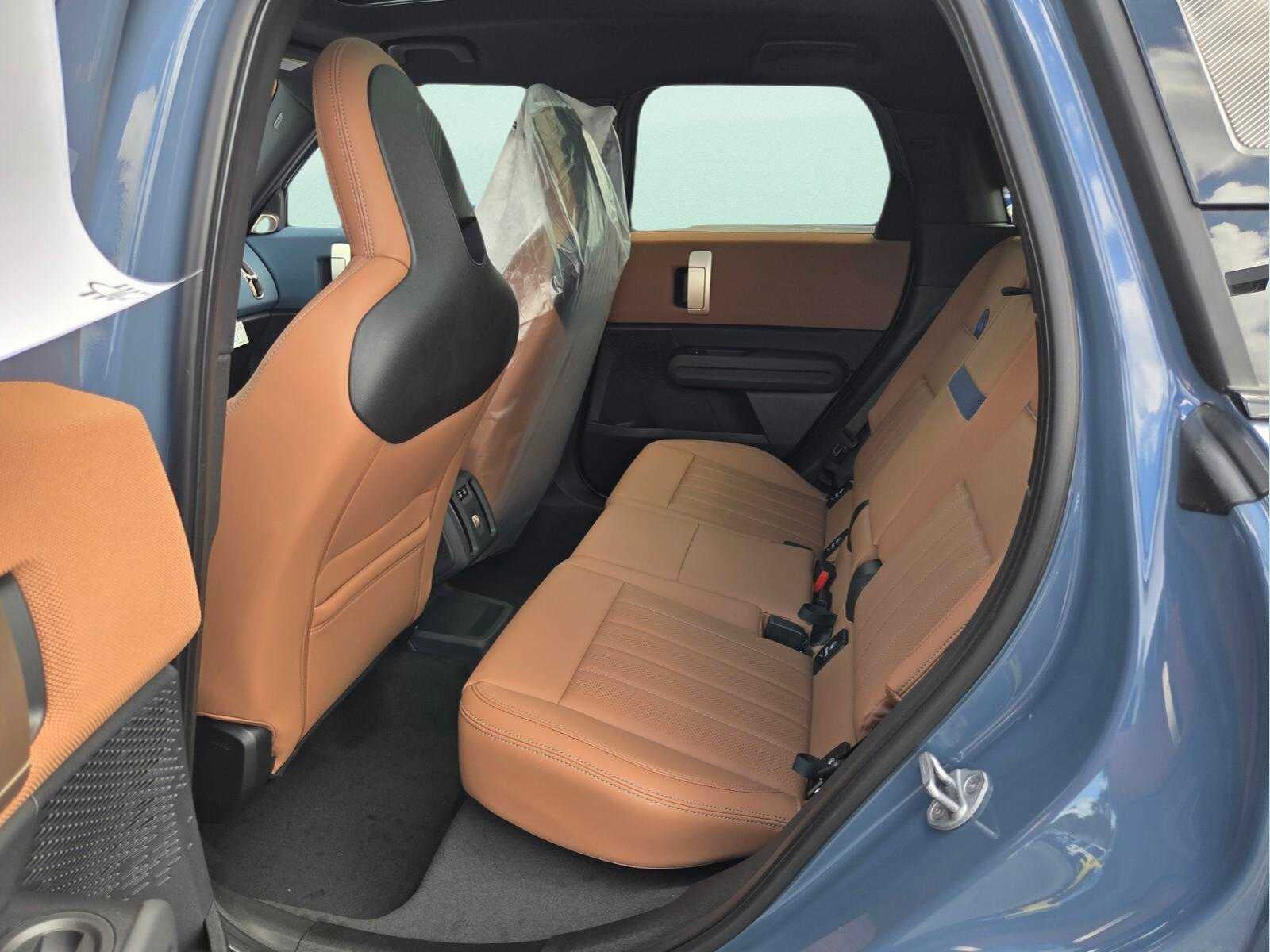 2027 MINI COUNTRYMAN ICONIC