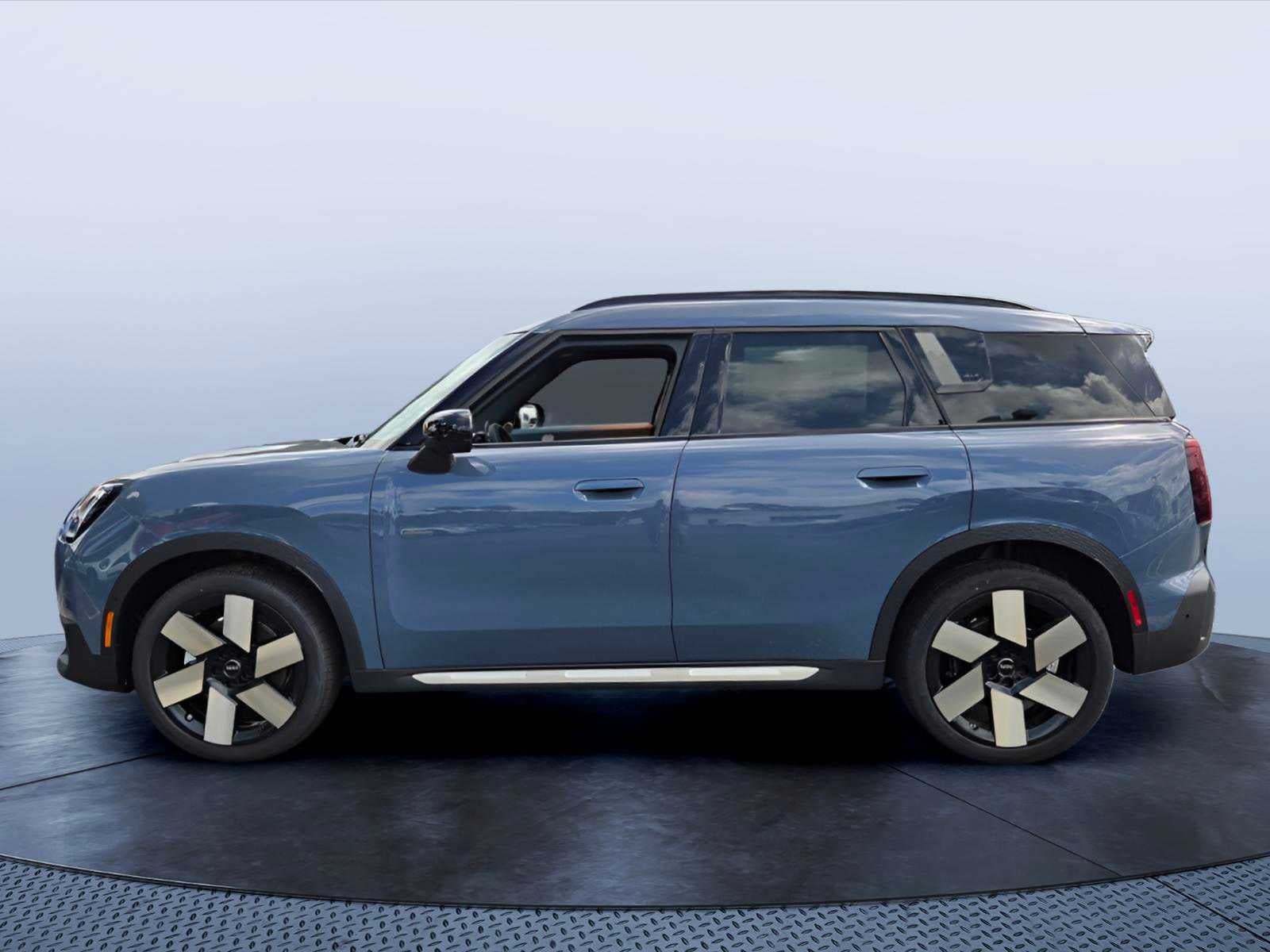 2027 MINI COUNTRYMAN ICONIC