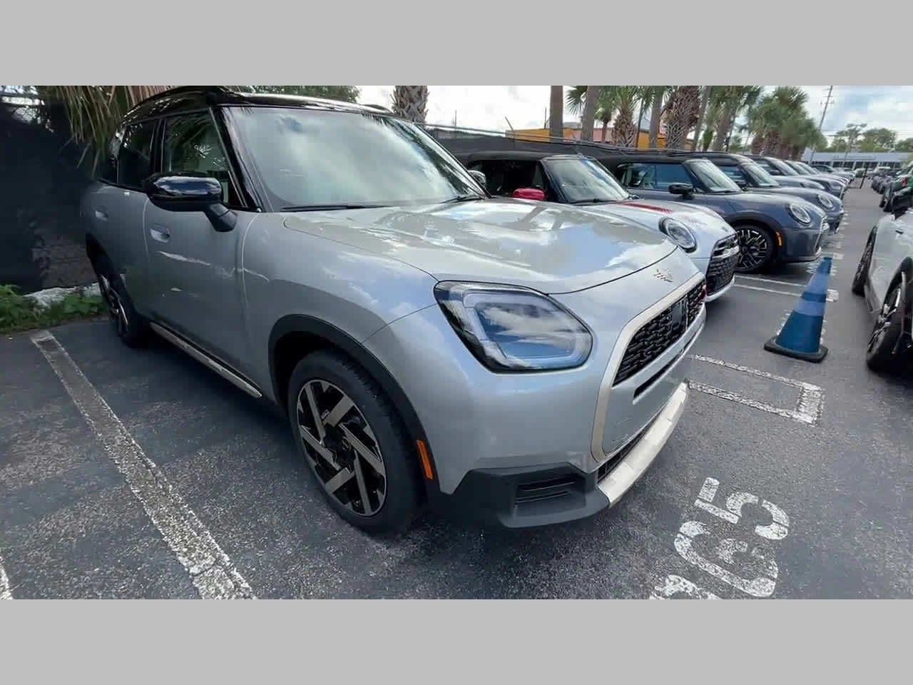 2026 MINI COUNTRYMAN SIGNATURE PLUS
