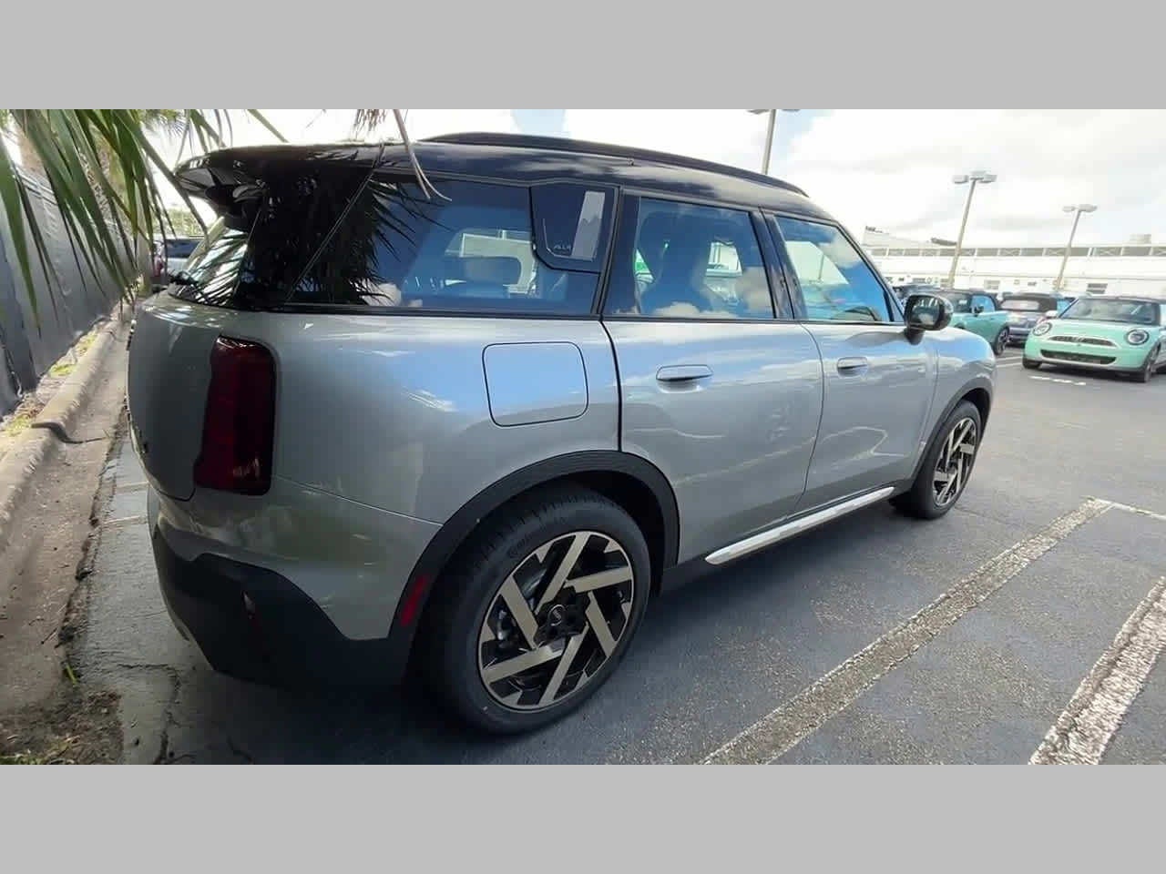 2026 MINI COUNTRYMAN SIGNATURE PLUS