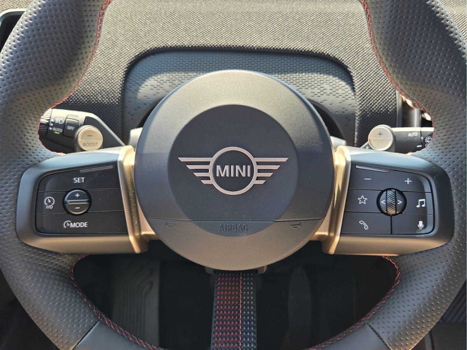 2026 MINI COUNTRYMAN ICONIC