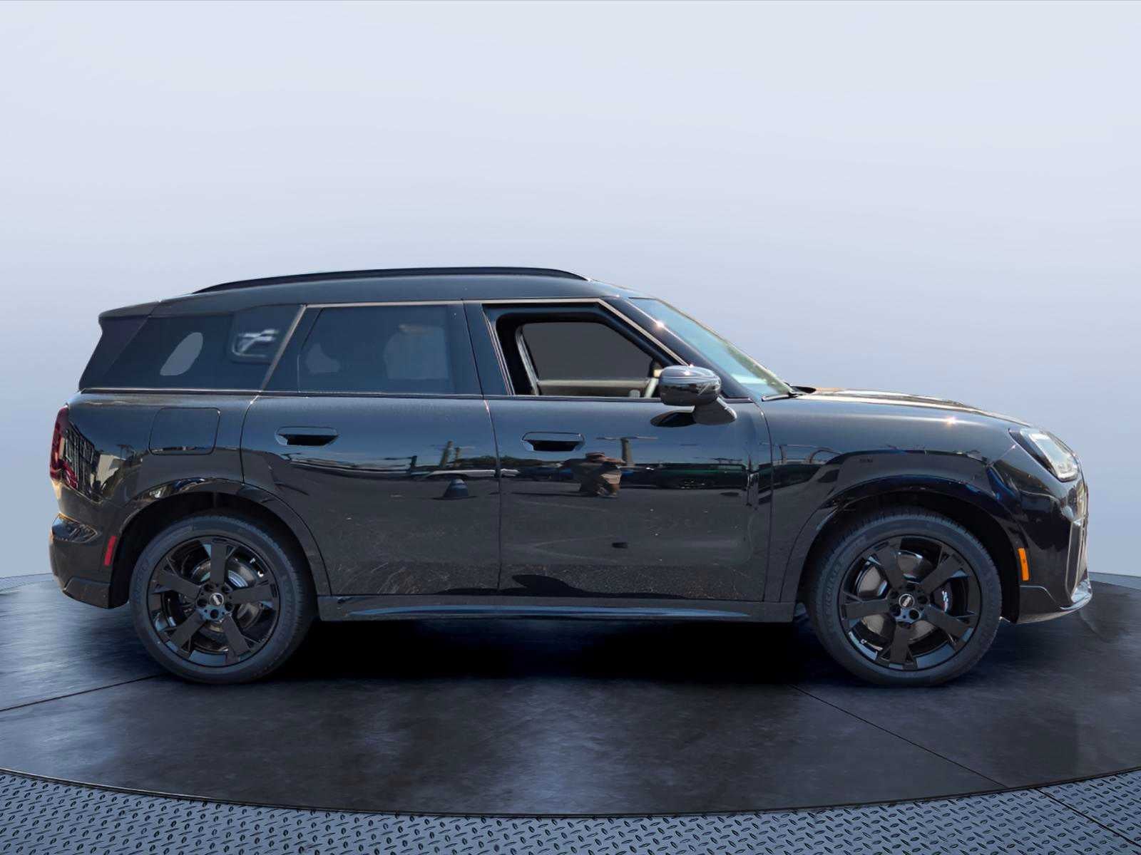 2026 MINI COUNTRYMAN ICONIC