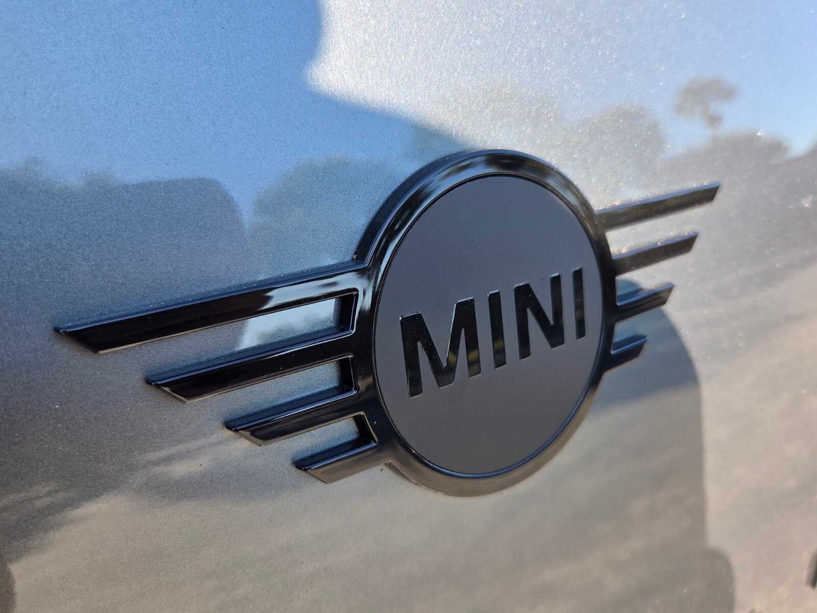 2027 MINI COUNTRYMAN ICONIC