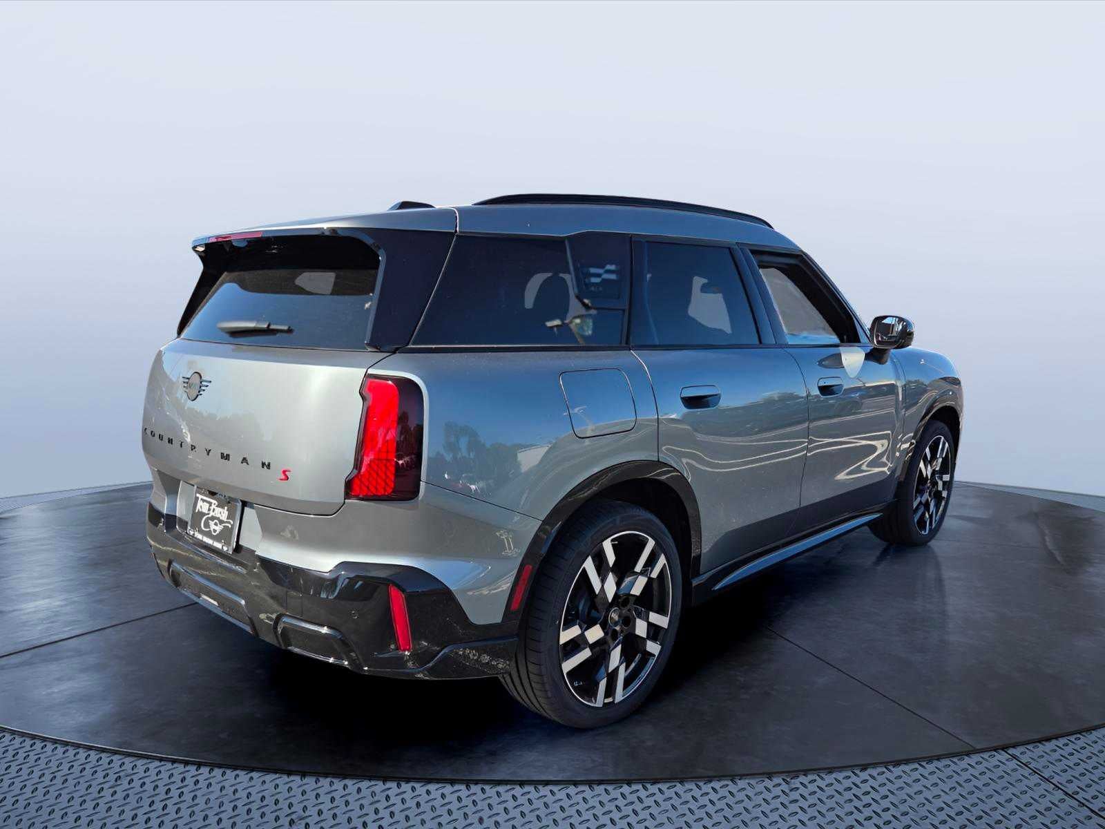 2027 MINI COUNTRYMAN ICONIC