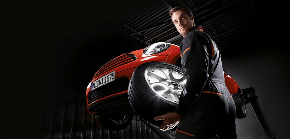 Collision Center at Tom Bush MINI in Jacksonville FL